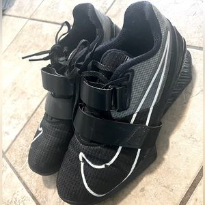 NIKE ROMALEOS 4 WEIGHTLIFTING SHOES woman’s 9 men’s 7.5